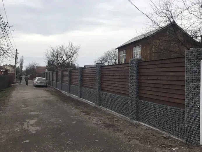 Габіонна колона — фото