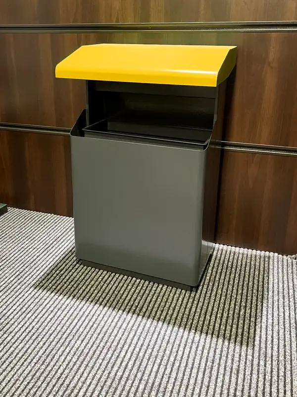 Урна для сміття металева 540×840 мм · сіро-жовта