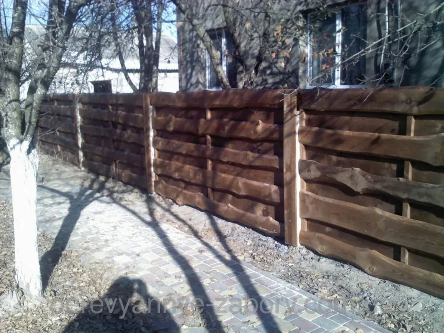 Паркан деревʼяний необрізна дошка під ключ, сира дошка — ціна за 1 пог. м
